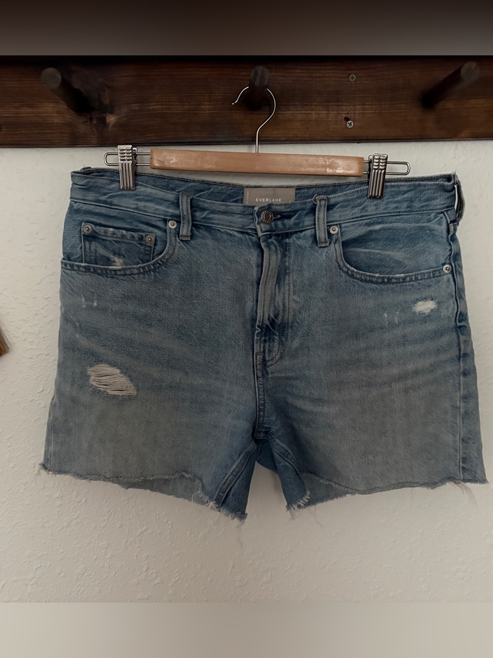 Everlane Women’s Light Denim The Denim Short, 100% Organic Cotton - Size 29